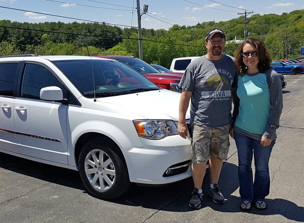  2015 Chrysler Town and Country Dealership Garnavillo Iowa